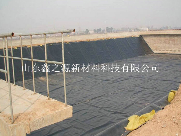 沼氣池黑膜鋪裝前有哪些準備工作進行中？